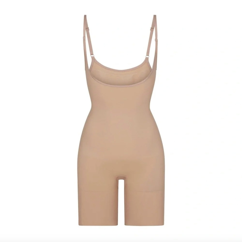 SKIMS Seamless Sculpt Butt Lifting Open Bust Shapewear Bodysuit in Clay